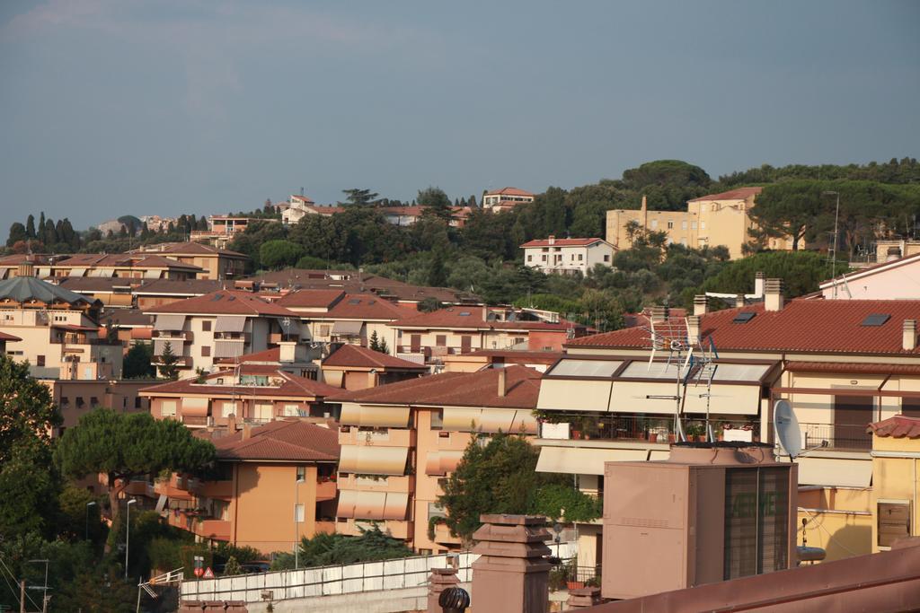 B&B La Terrazza Di ฟรัสกาตี ภายนอก รูปภาพ